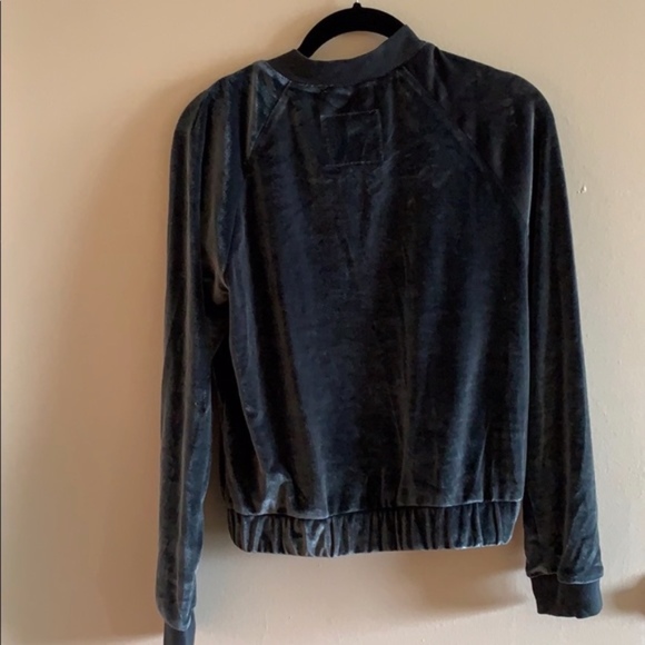 American Eagle Cropped Teal Velvety Sweater - Picture 2 of 3